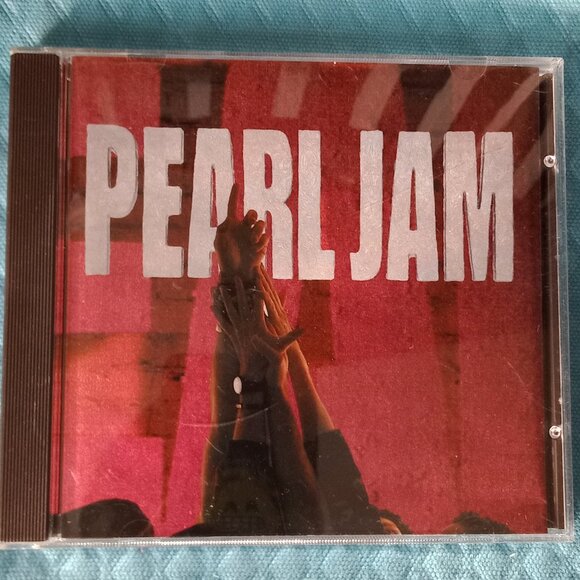 Pearl Jam CD - Picture 2 of 7